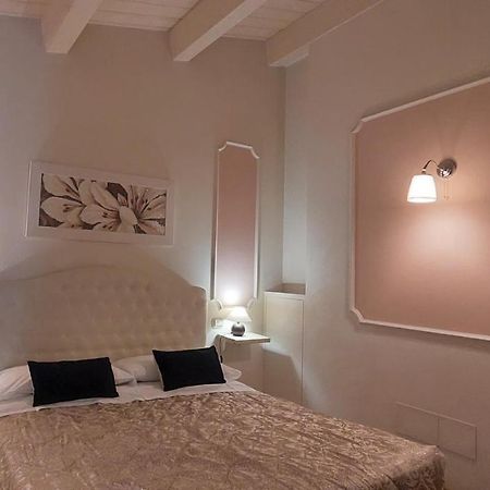 Il Piccolo Giglio Bed & Breakfast Porto Sant'Elpidio Bagian luar foto